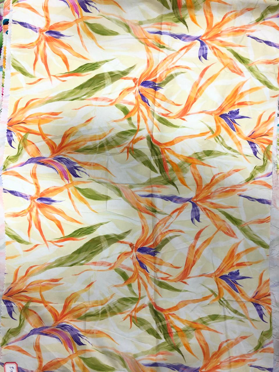 Tela Chalis Rayón Estampado botánico X Metro.