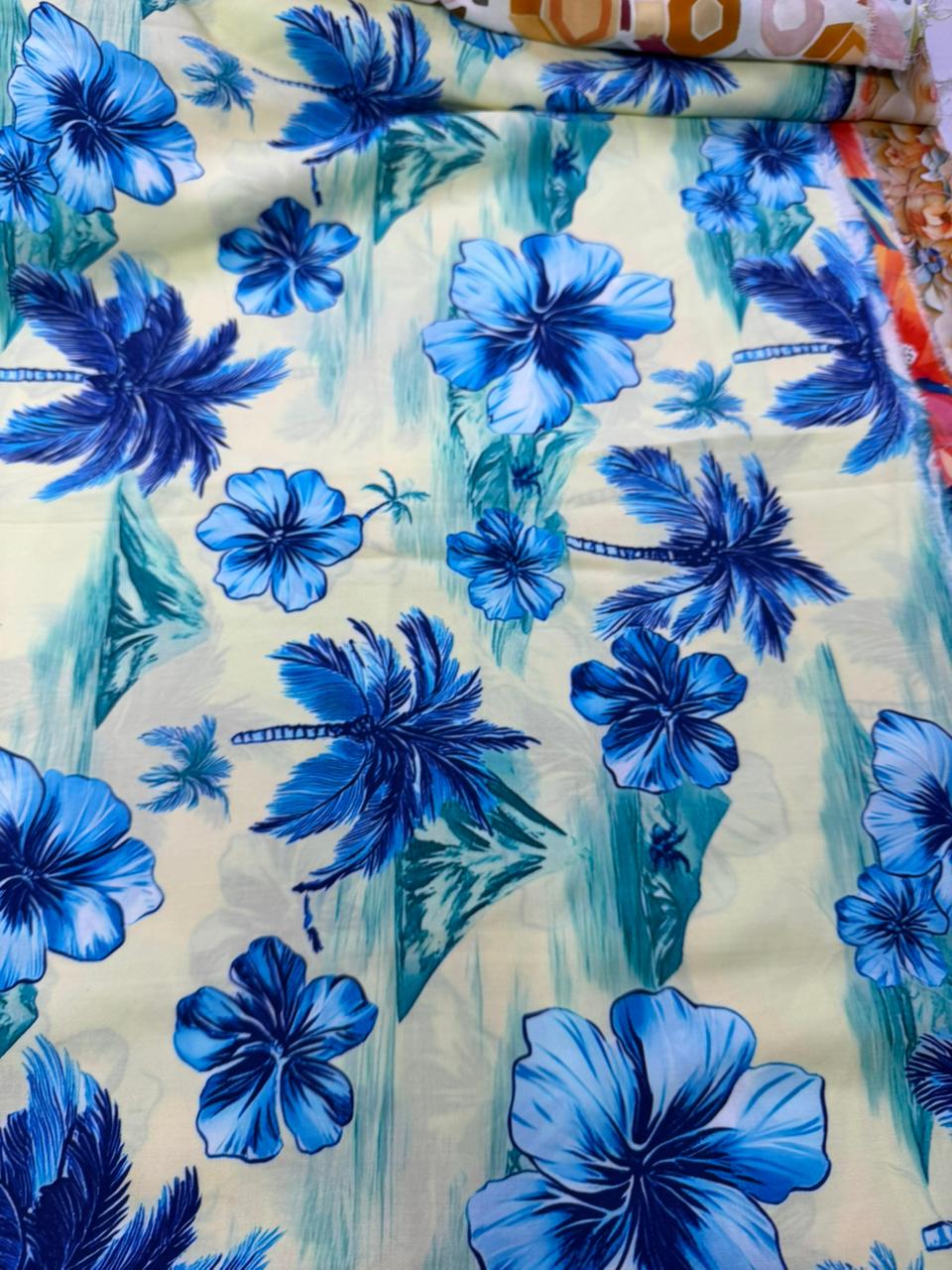 Chalis Rayon Estampado Botánico X Metro.