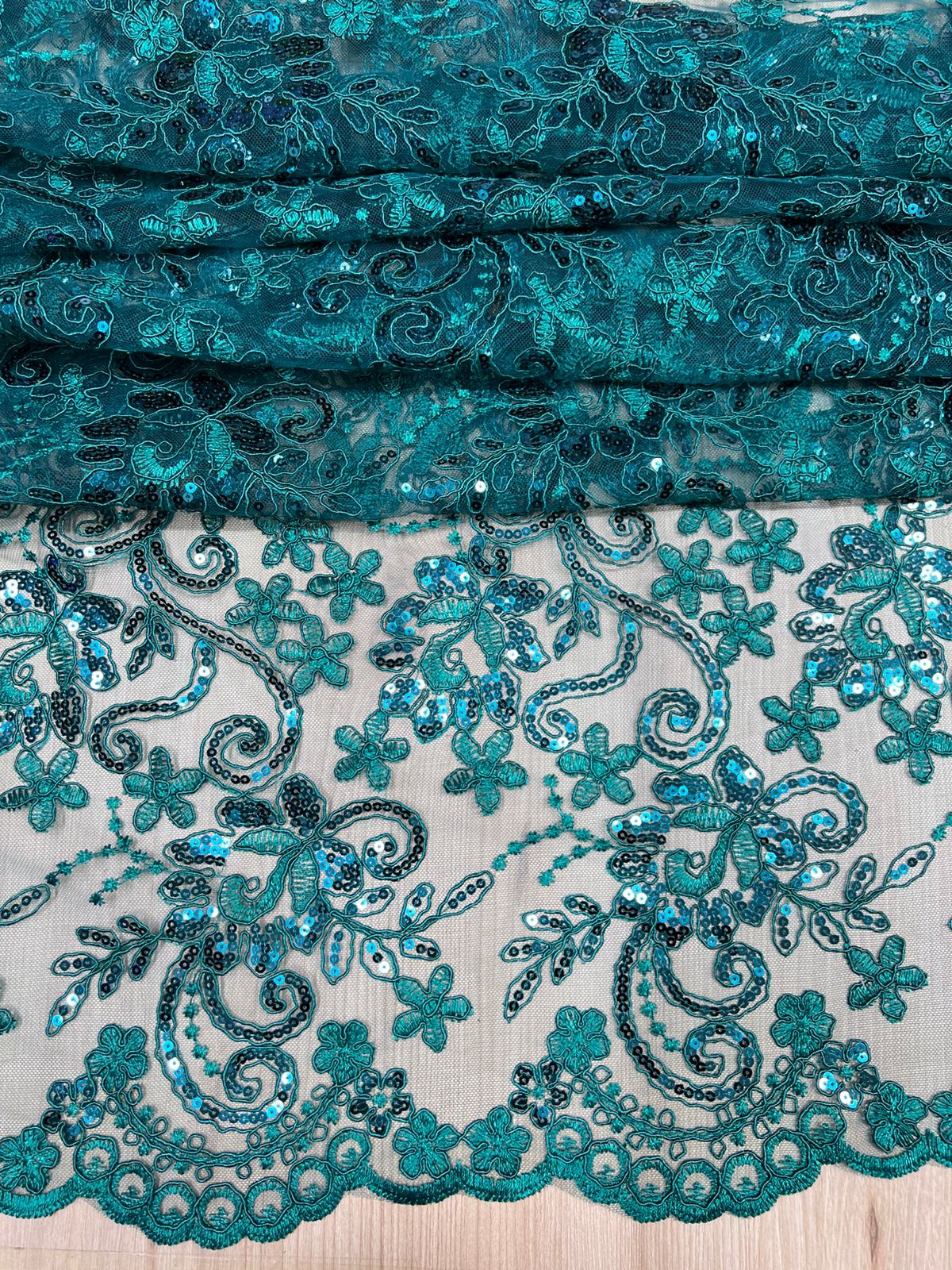 Tela Chantilly Lentejuela X Metro.