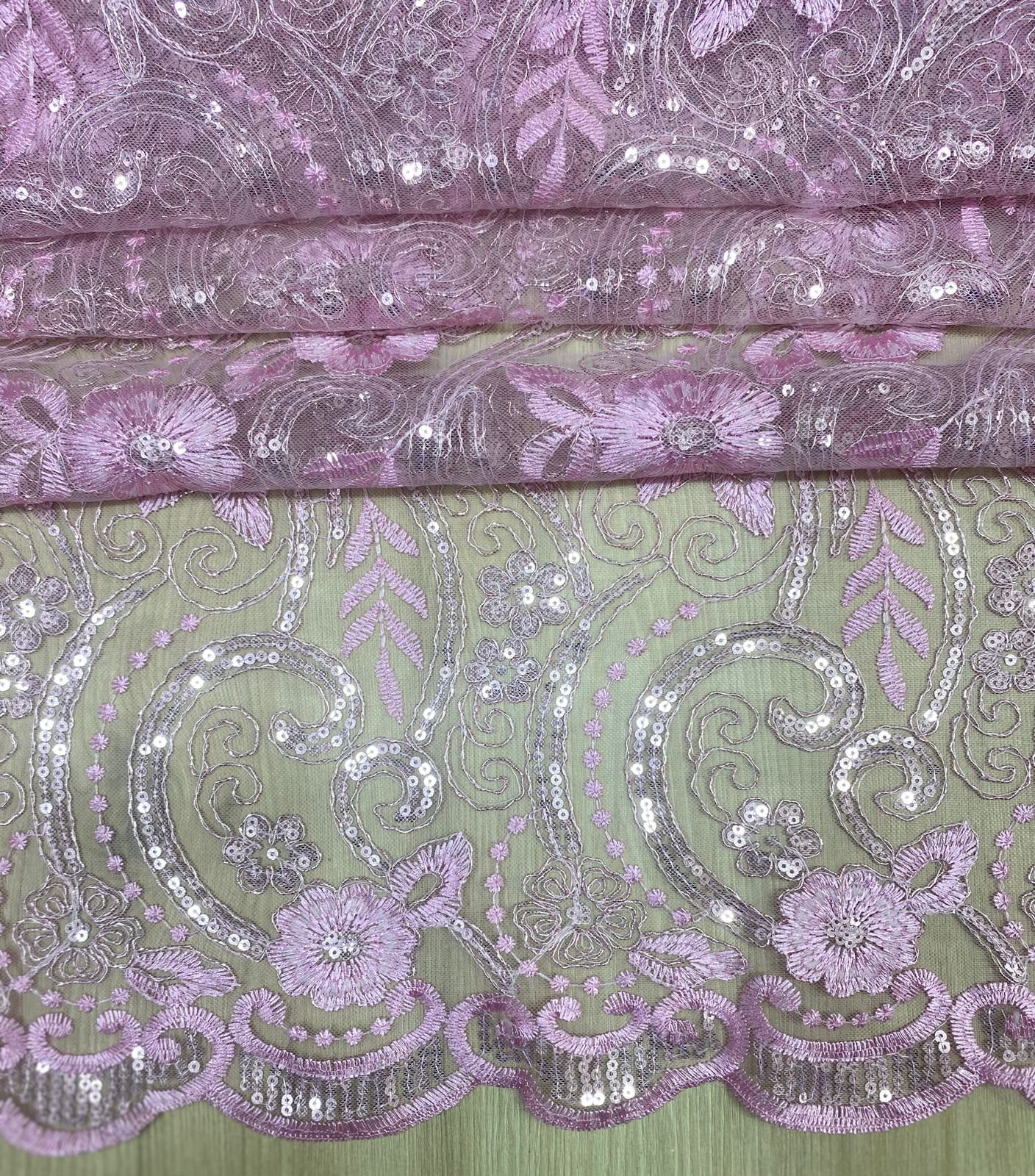 Tela Chantilly Con Lentejuela X Metro.